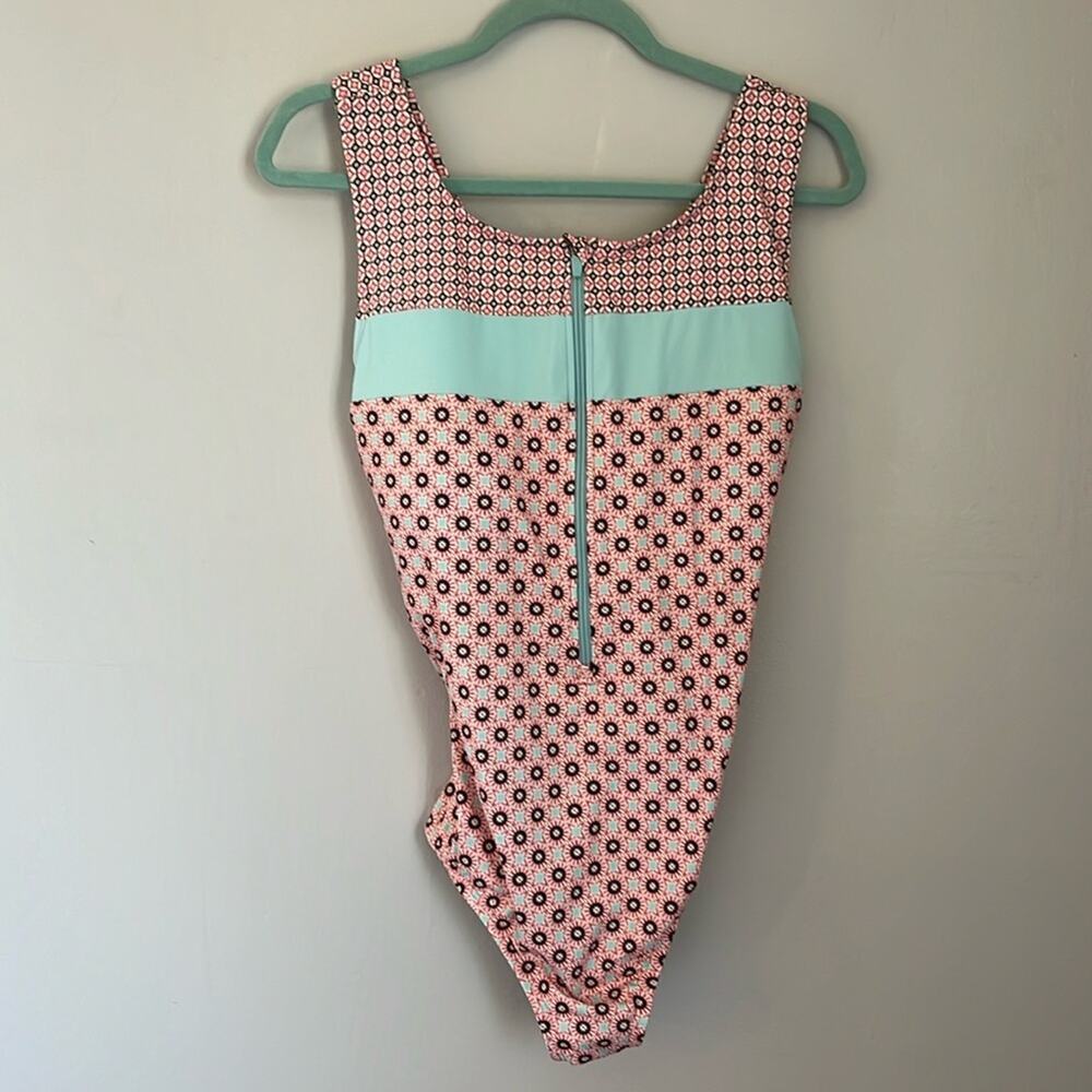 Lands End zip front swimsuit. Size 1X